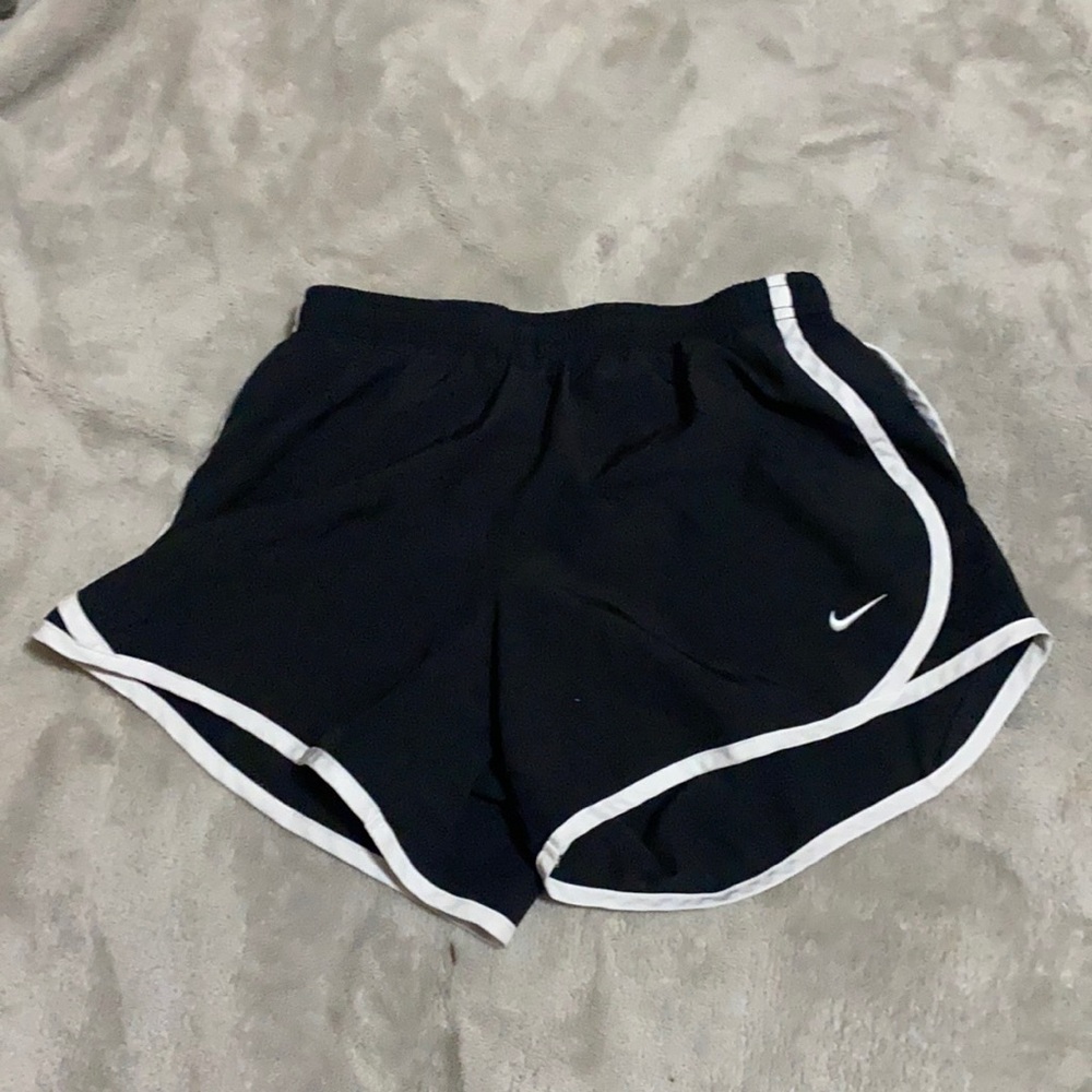 Black Nike shorts